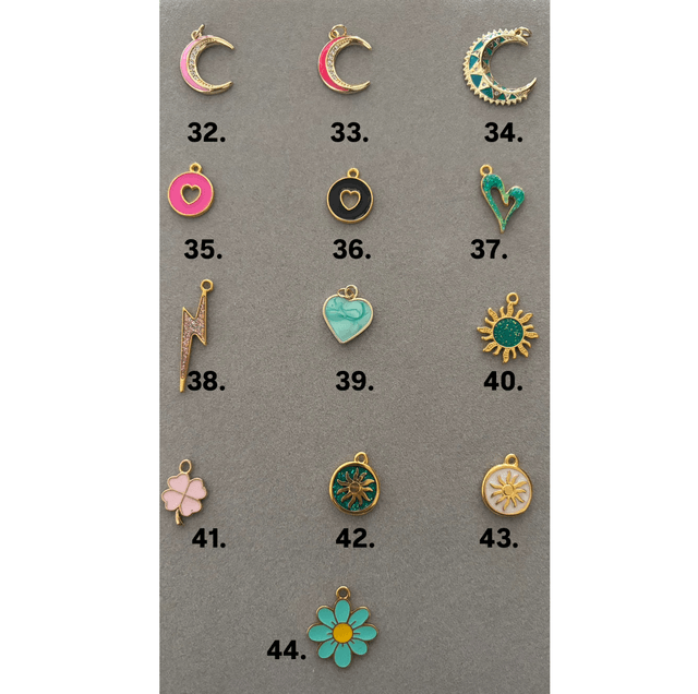 Collier avec 4 pendentifs