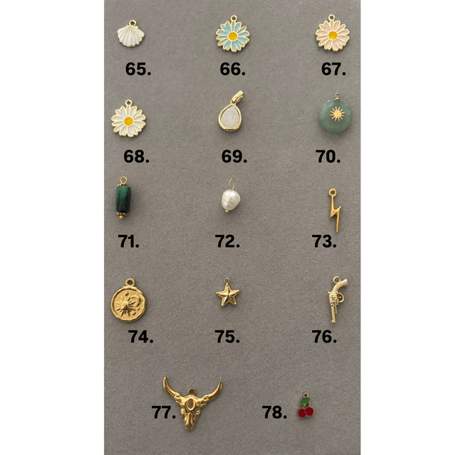 Collier avec 5 pendentifs